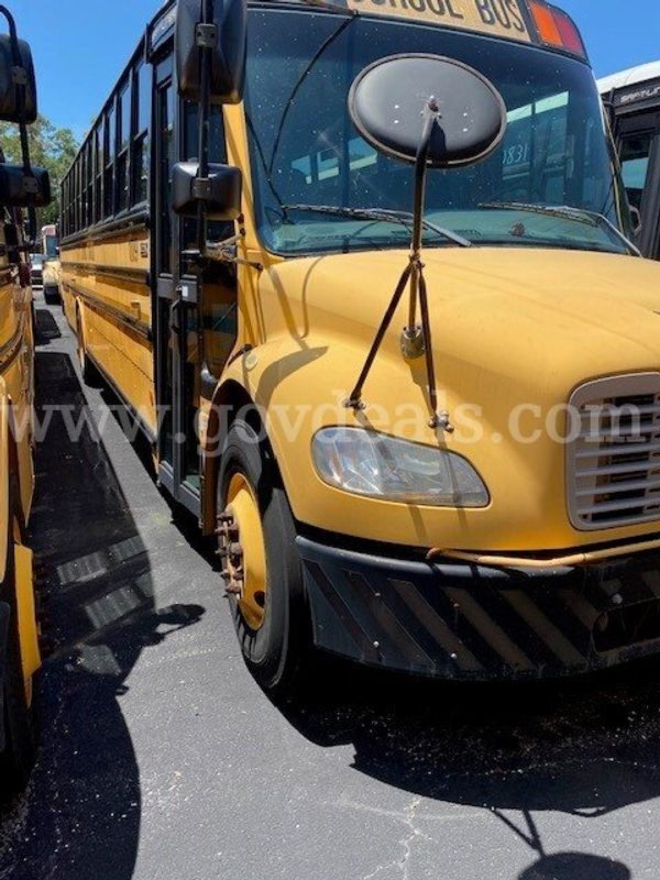 2011 Freightliner B2 Bus