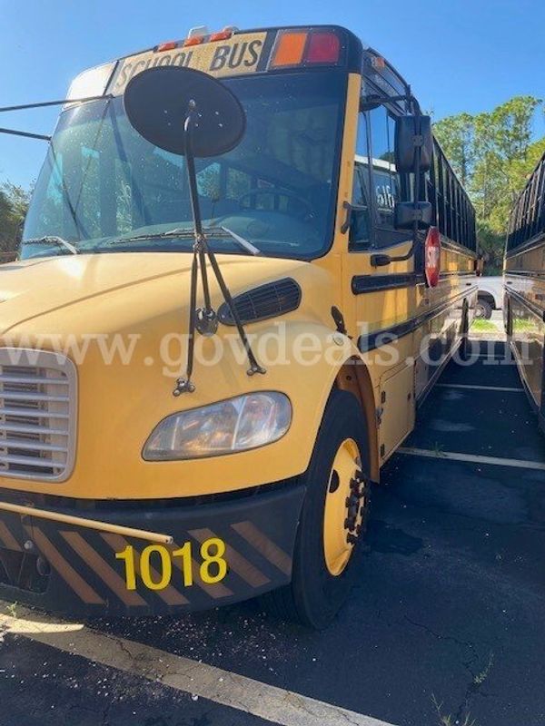 2011 Freightliner B2 Bus