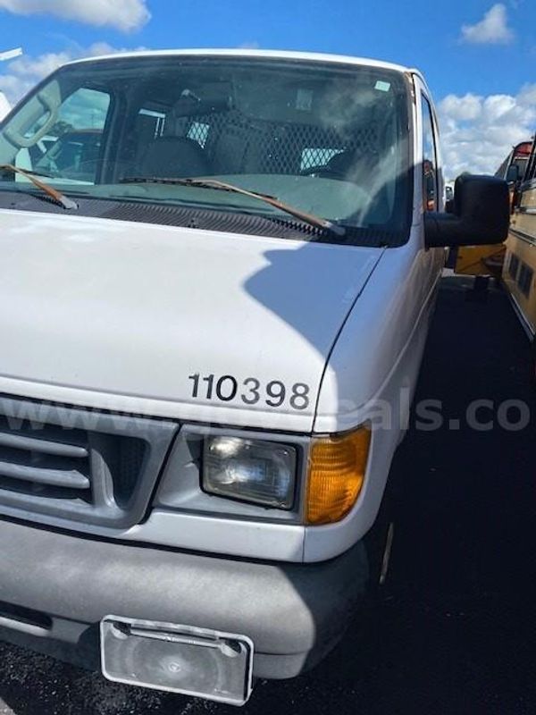 2004 Ford Econoline