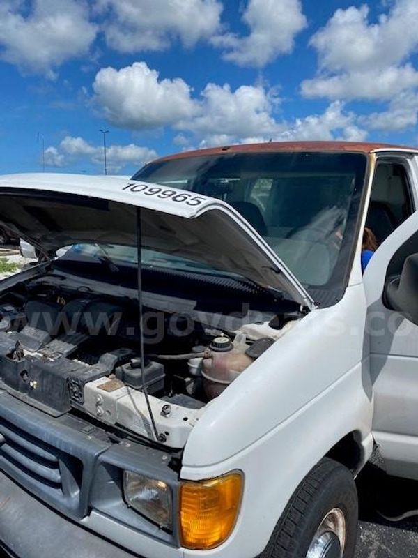 2004 Ford Econoline
