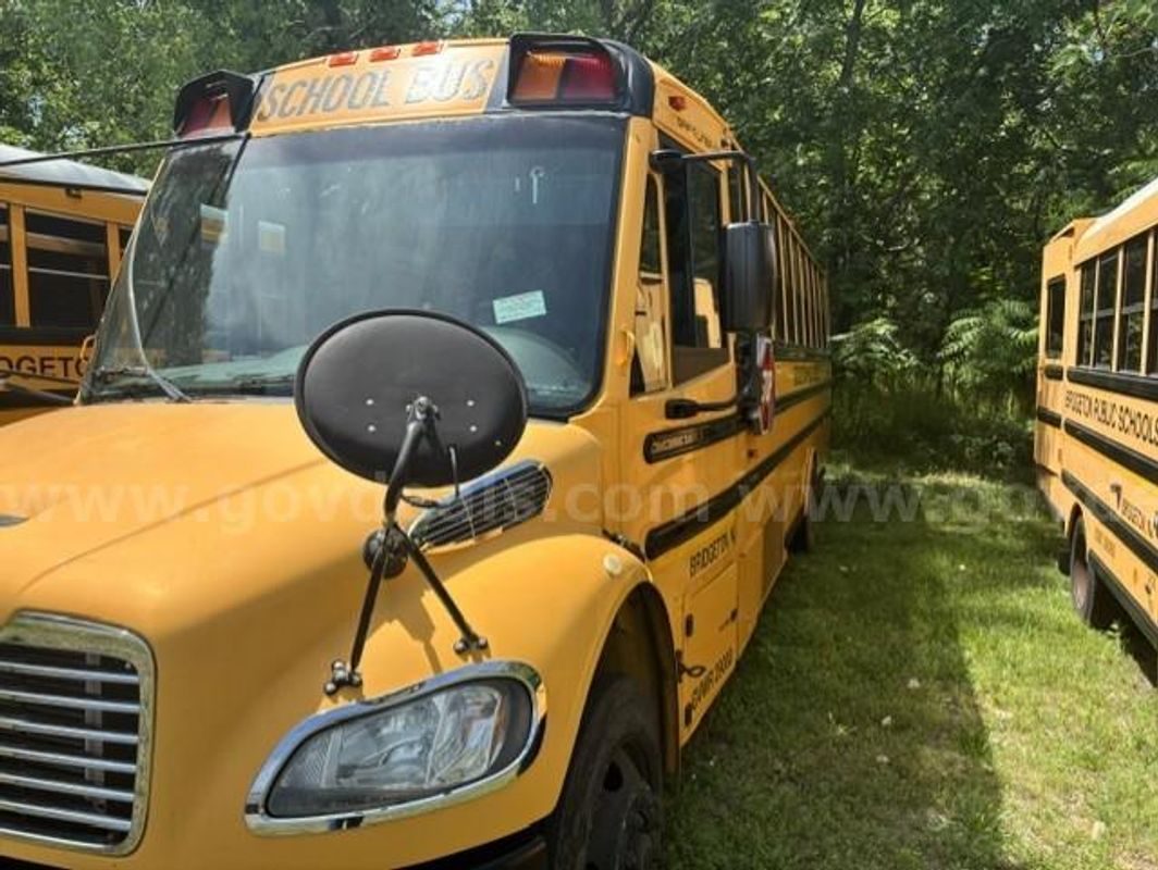 2013 Freightliner B2 Bus Chassis