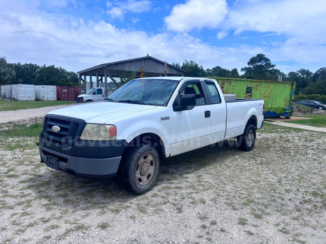 2007 Ford F-150 XL SuperCab Long Box 4WD