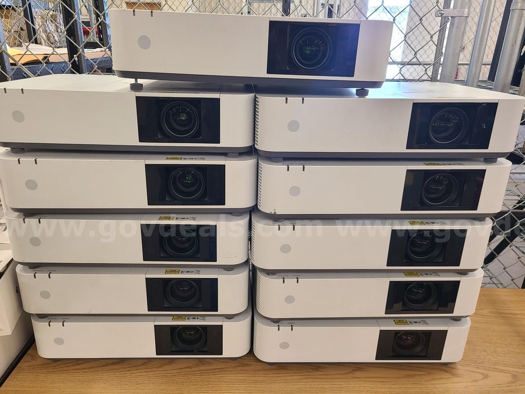 11 SONY Projectors