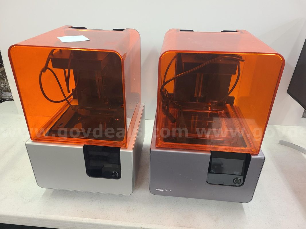 2 Formlab 3d Printers