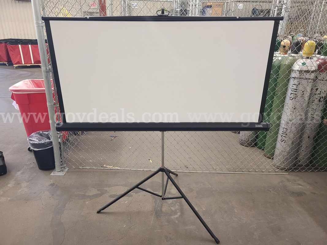 1 Projector Screen