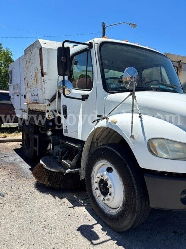 2007 Freightliner M2 106 Medium Duty