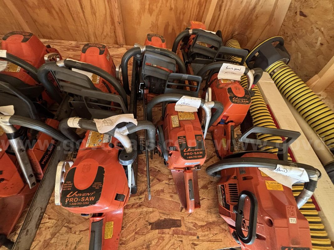 Lot of (13) Chainsaws