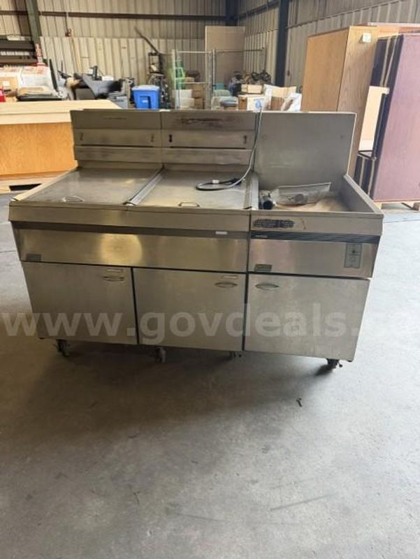 Pitco Frialator Fryer (1) Must Be Picked Up Quick!