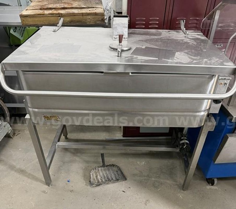 Commercial Braising Pan (1) Must Pick Up Quick!