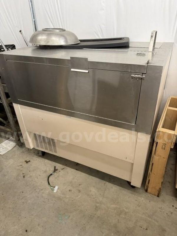 Commercial Cooler (1) Must Pick Up Quick!