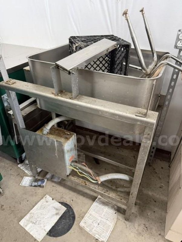 Commercial Braising Pan for Parts (1) Must Pick Up Quick!