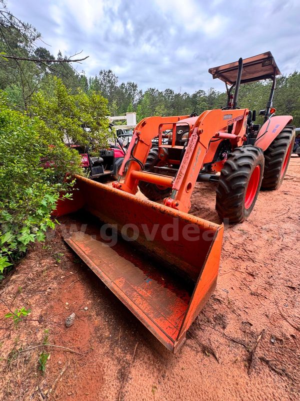 Kubota Tractor M108SH