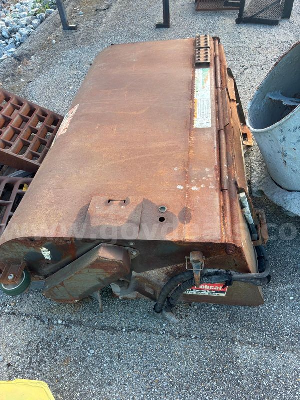 Sweeping Bucket for Skid Steer