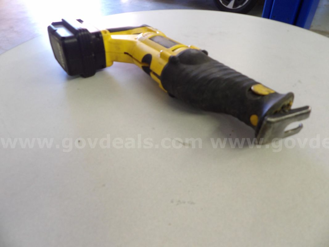 Dewalt Variable Speed Reciprocating Saw