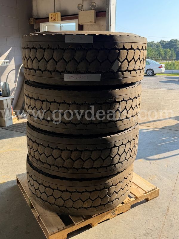 425/65r22.5 Tires for sale *USED* LOT 2