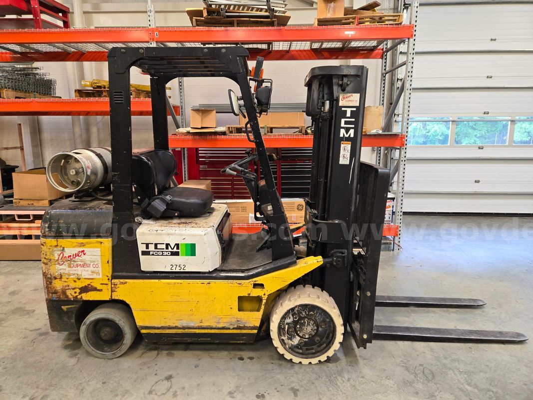 1994 TCM FCG30T7 6,000 lb. Solid Tire Forklift