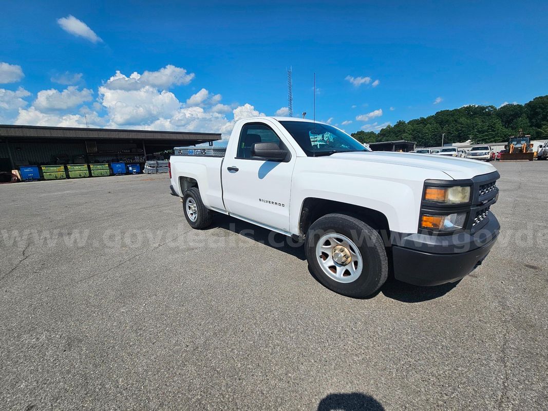 2014 Chevrolet Silverado 1500 Work Truck 1WT Regular Cab 2WD