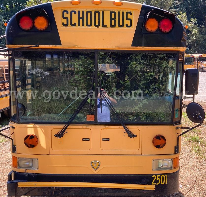 2006 International PB305