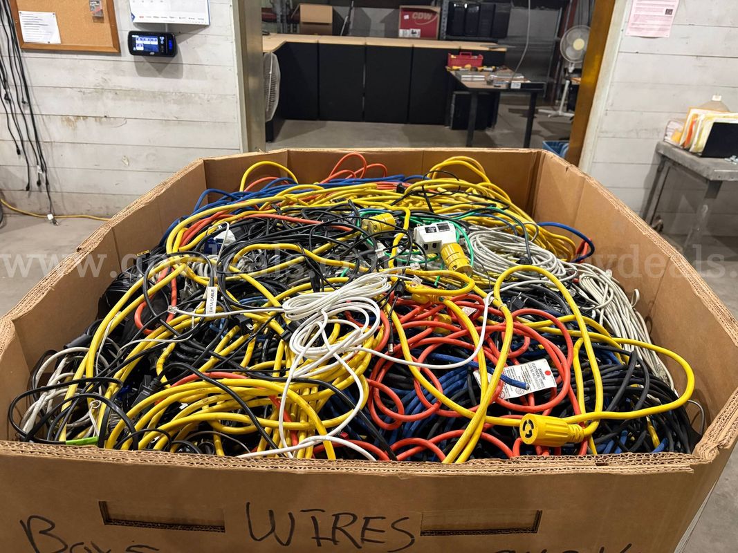 Lot 10 Wires and Cables 945 lbs including gaylord box and pallet