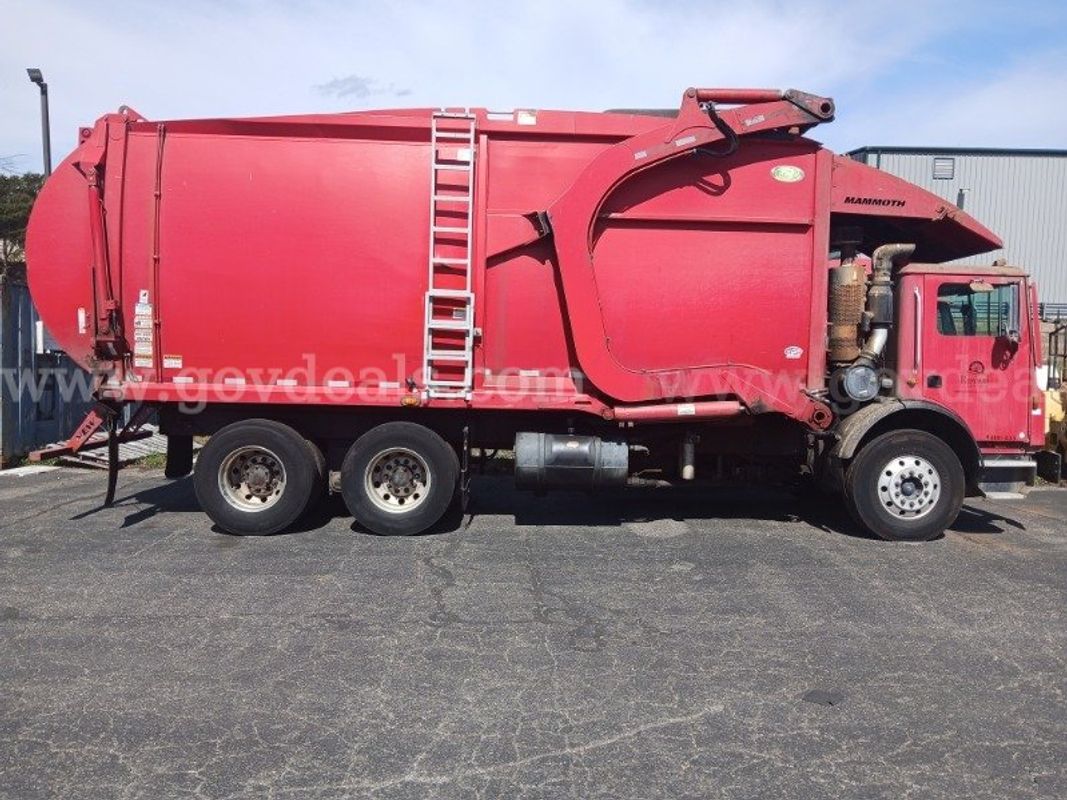 2016 Mack MRU600