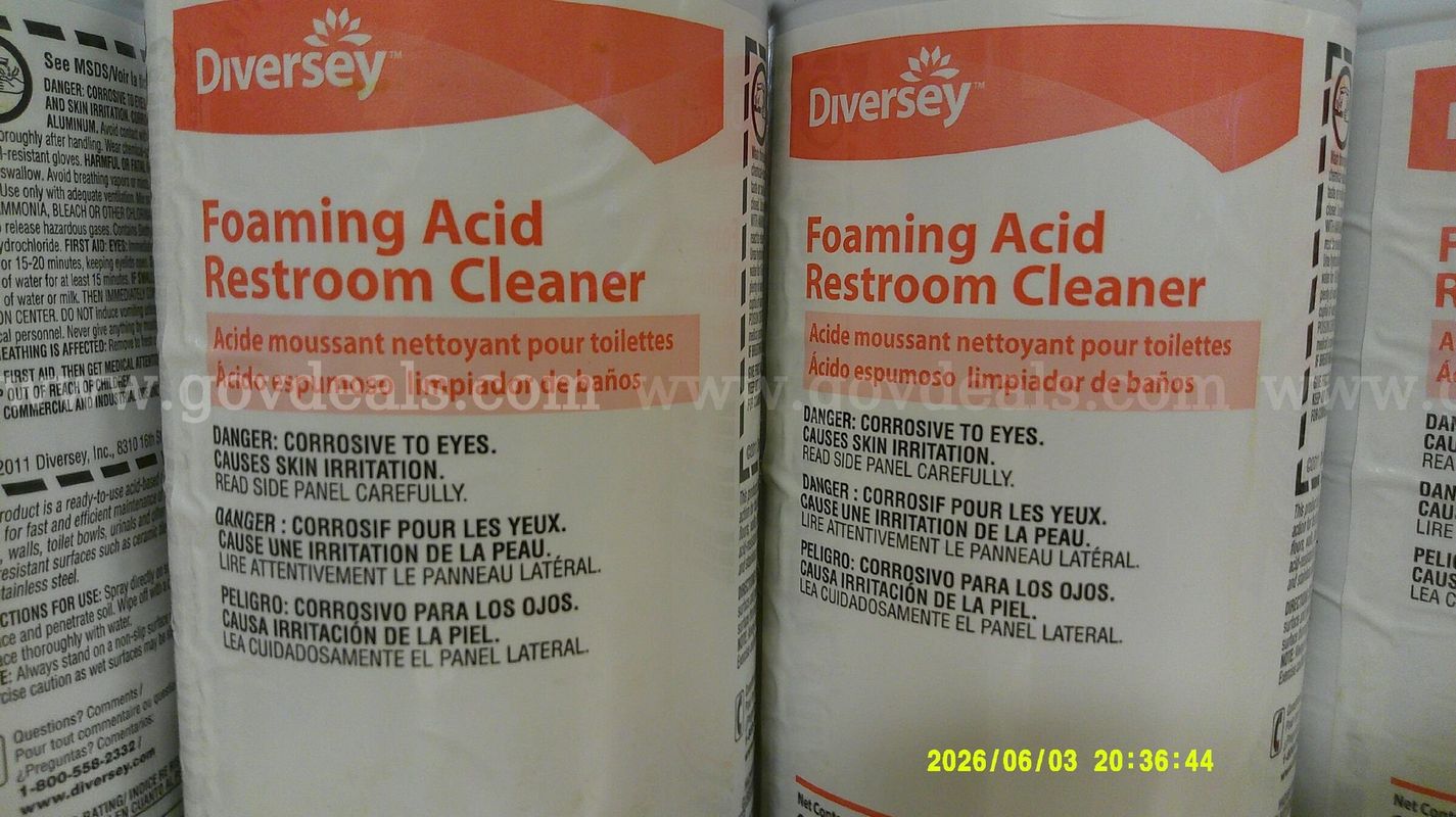 Diversey Foaming Acid Restroom Cleaner