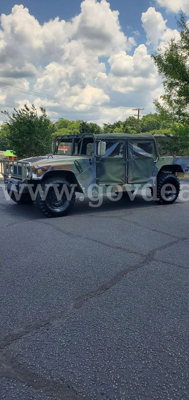 1992 AM General M1038 Humvee