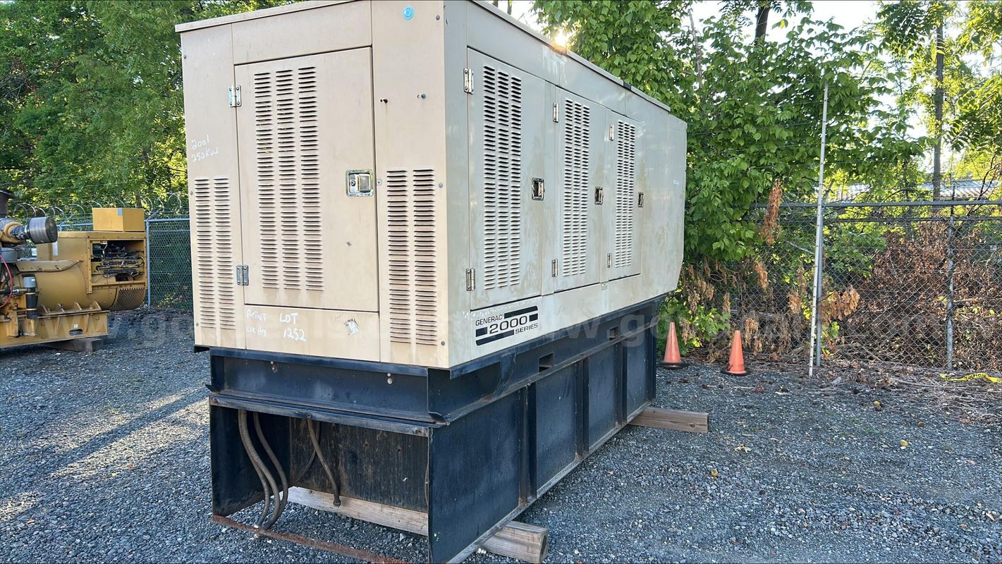 Generac 2000 Generator (lot 1252)