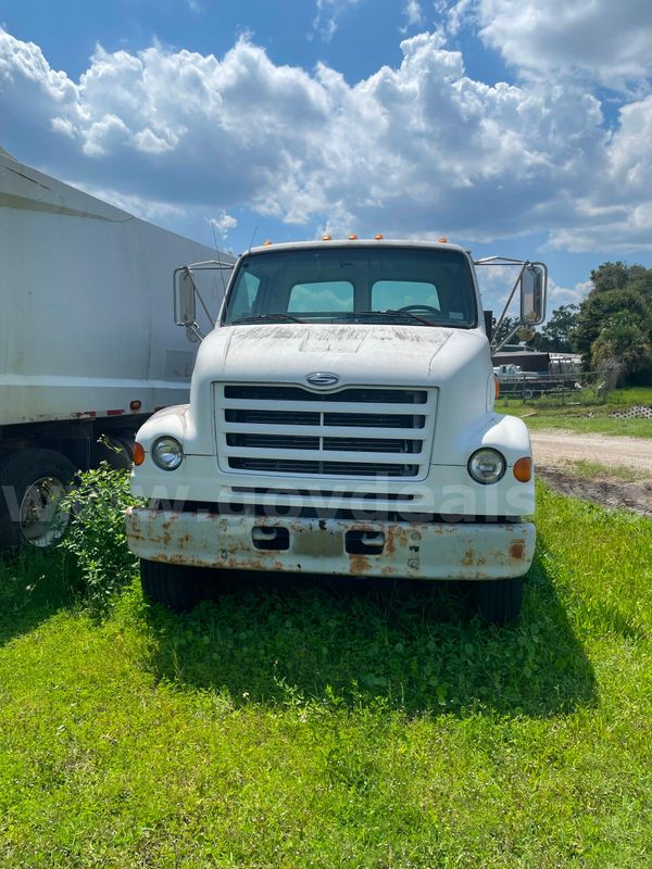 1999 Sterling L7501