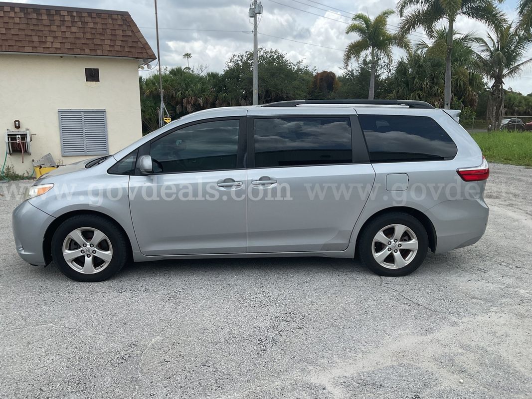 2015 Toyota Sienna