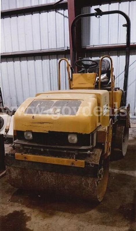 1992 CAT Asphalt compactor
