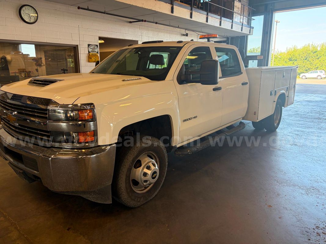 2018 Chevrolet Silverado 3500HD Work Truck Crew Cab 4WD