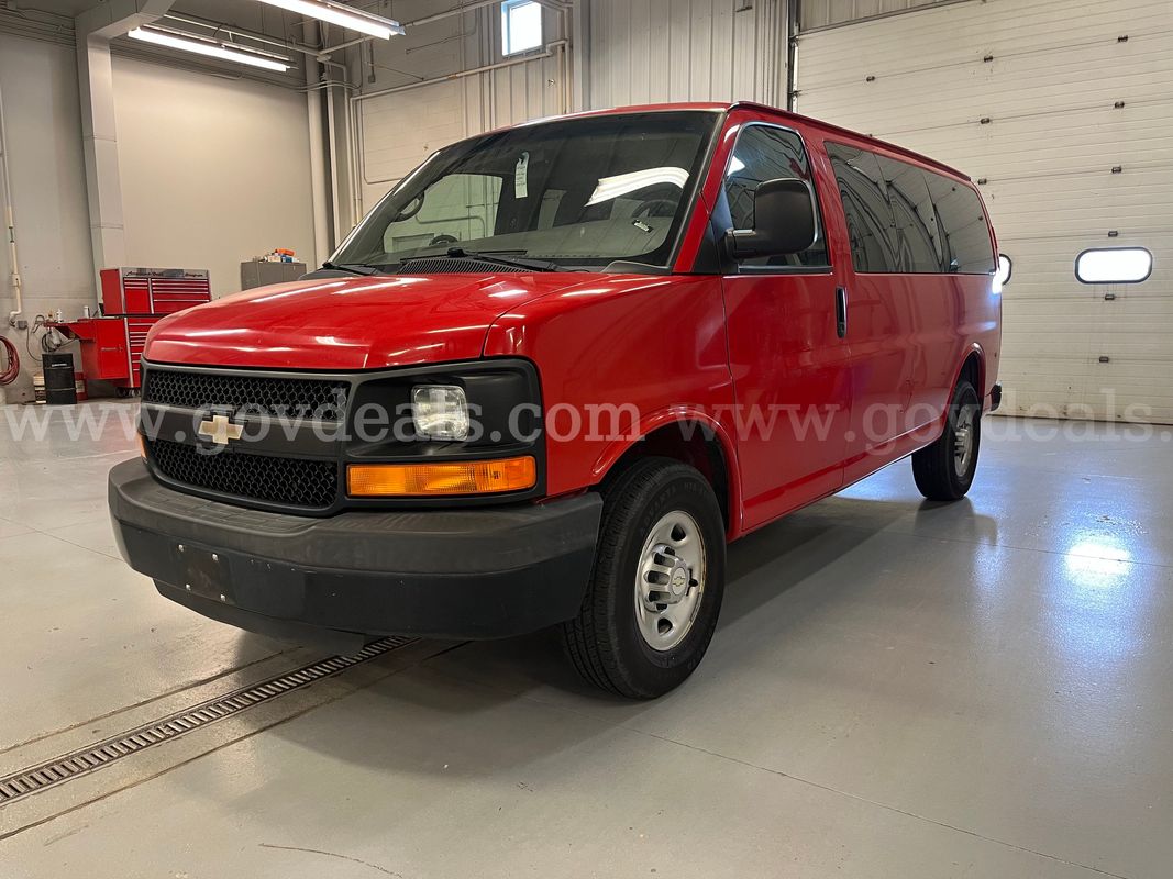 2014 Chevrolet Express (149UNM)