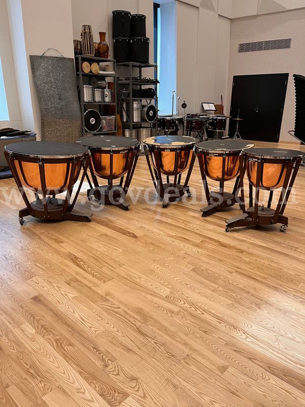 Set of 5 Yamaha Professional Series Hammered Copper Timpani