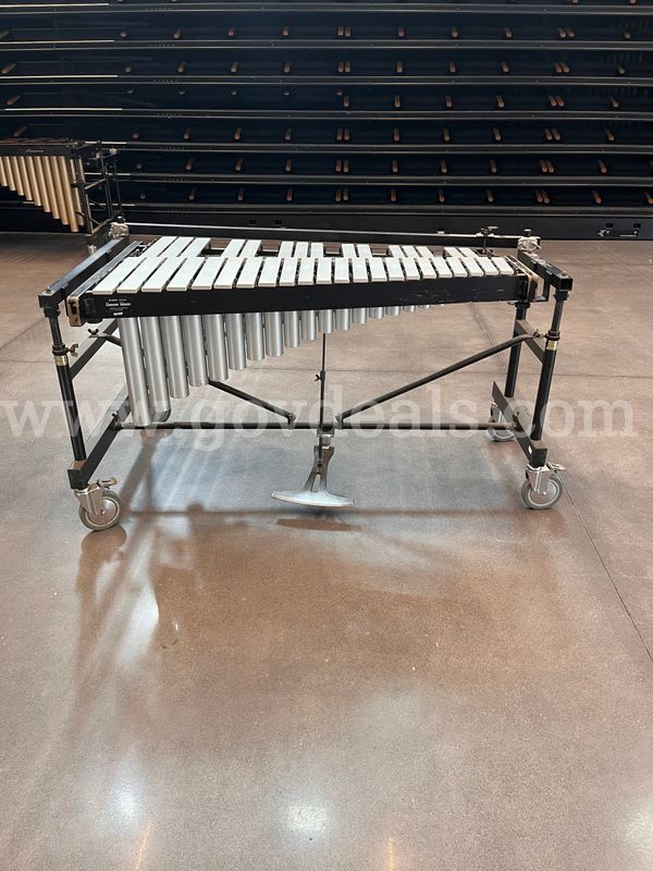 Yamaha 3 Octave Vibraphone - Multi Frame II - Silver Bars (No Motor)