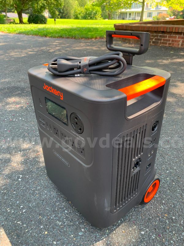 Jackery Solar Generator HomePower 3600 Plus with SolarSaga 500x