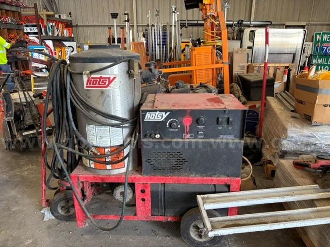 Hotsy Steam Cleaner