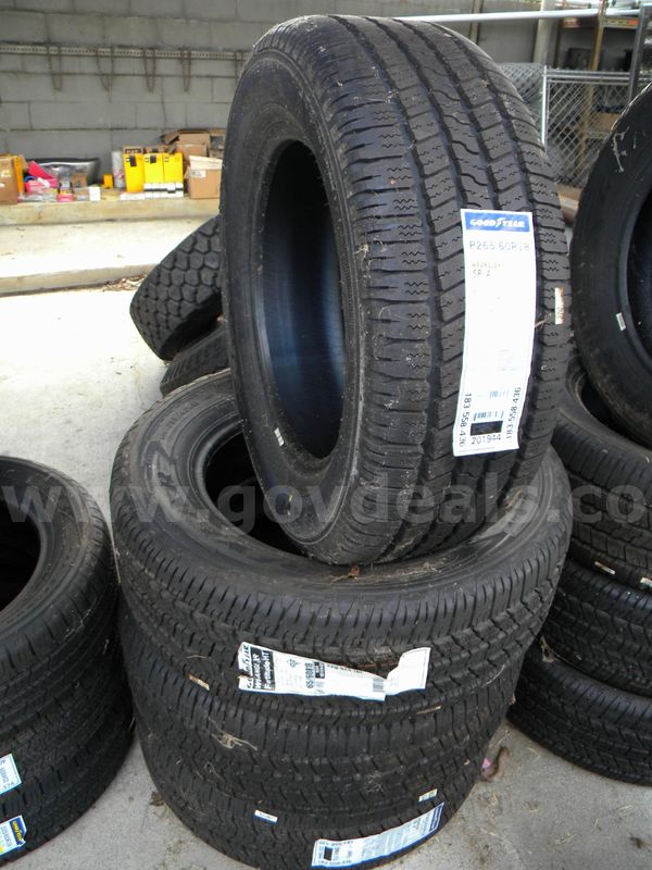 Set of 4 New Goodyear Wrangler SR-A Tires P265-60R18