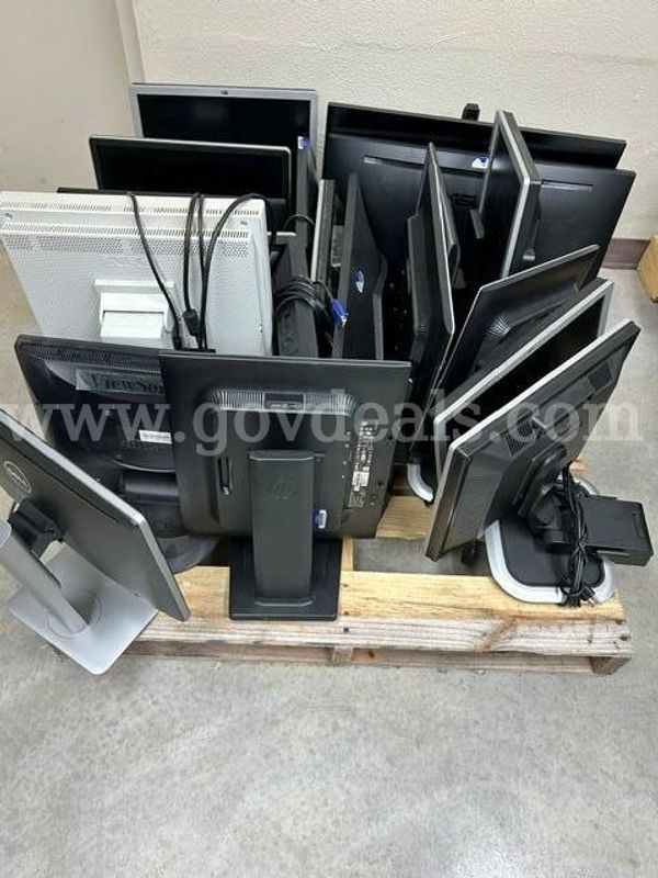 Pallet 20 Monitors