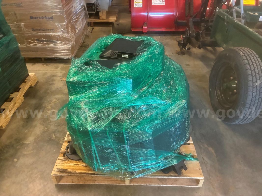 Lot of 3 Pallets of Computers, Printers and Projectors