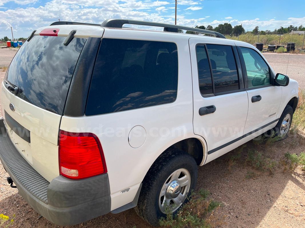 2004 Ford Explorer XLS 4.0L 2WD
