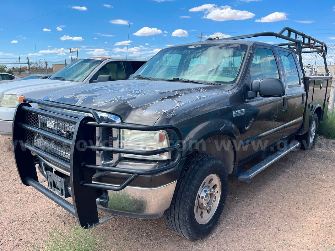 2005 Ford F-250 SD Lariat Crew Cab 4WD