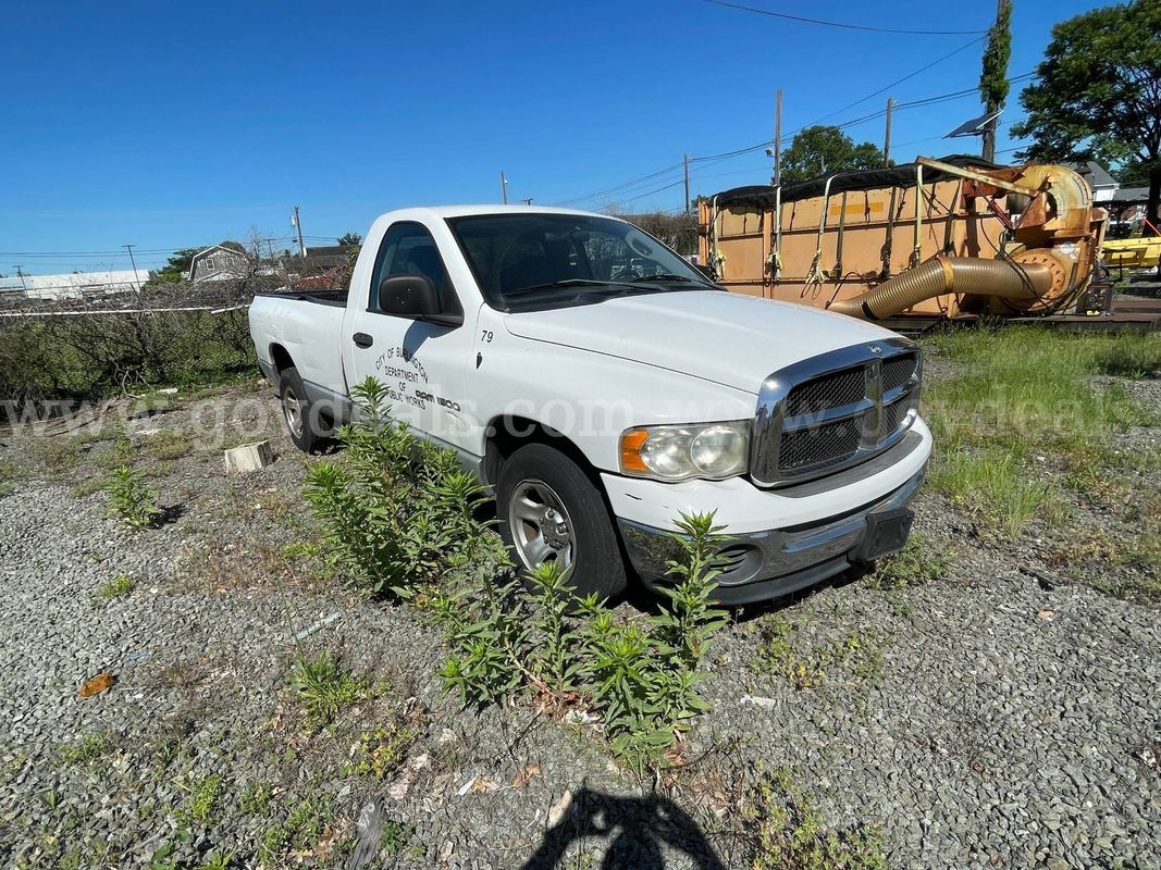 2004 Dodge Ram 1500 ST 2WD