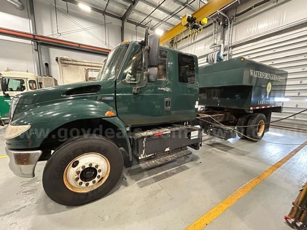 2010 International 4300 Aerial Lift Chassis