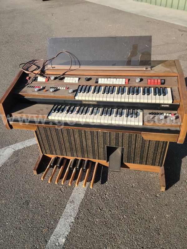 Baldwin Encore Organ