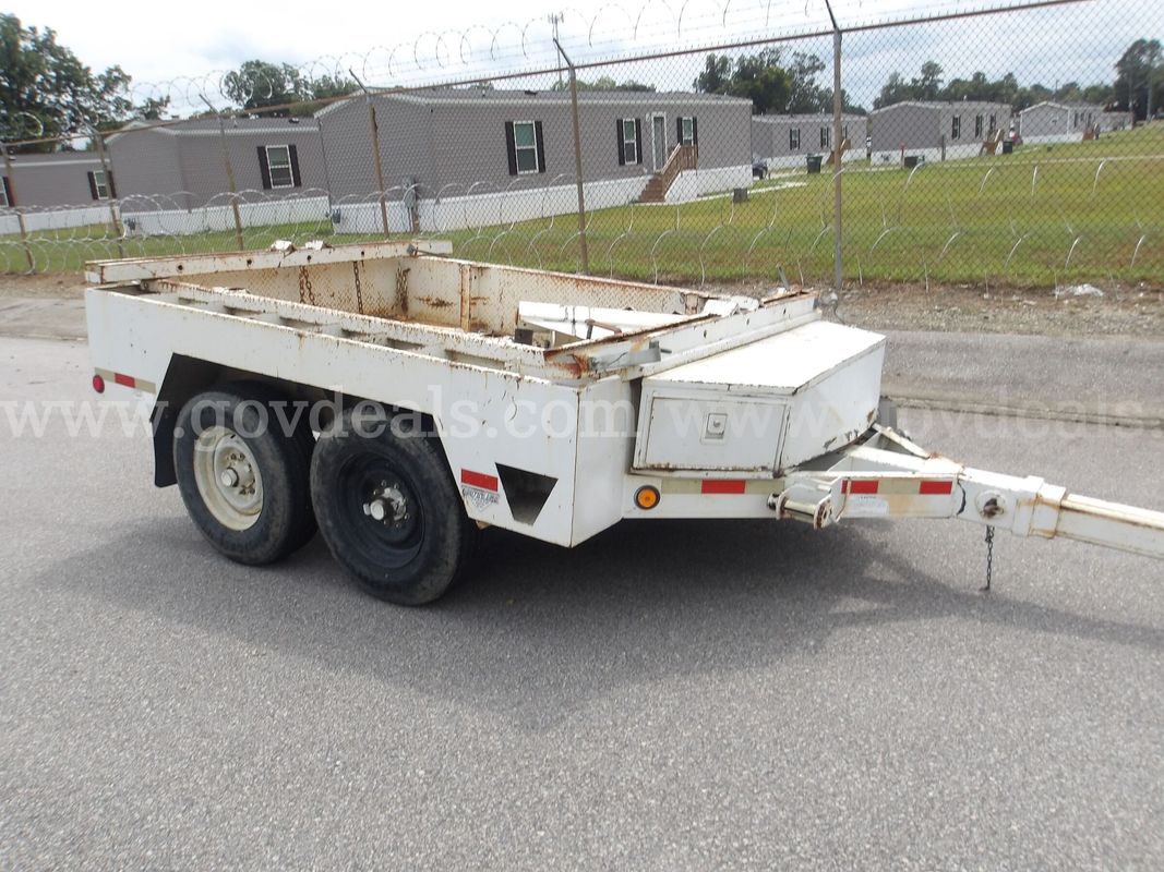 POLE TRAILER