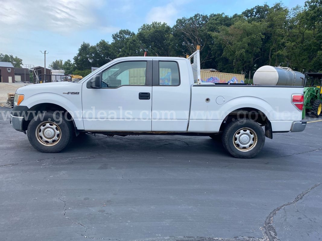 2011 Ford F-150 XL SuperCab 6.5-ft. Bed 4WD 5.0L V8