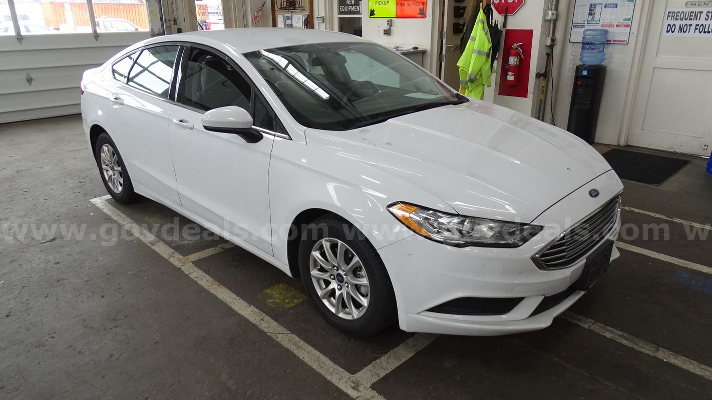 2018 Ford Fusion S 4-Door Sedan