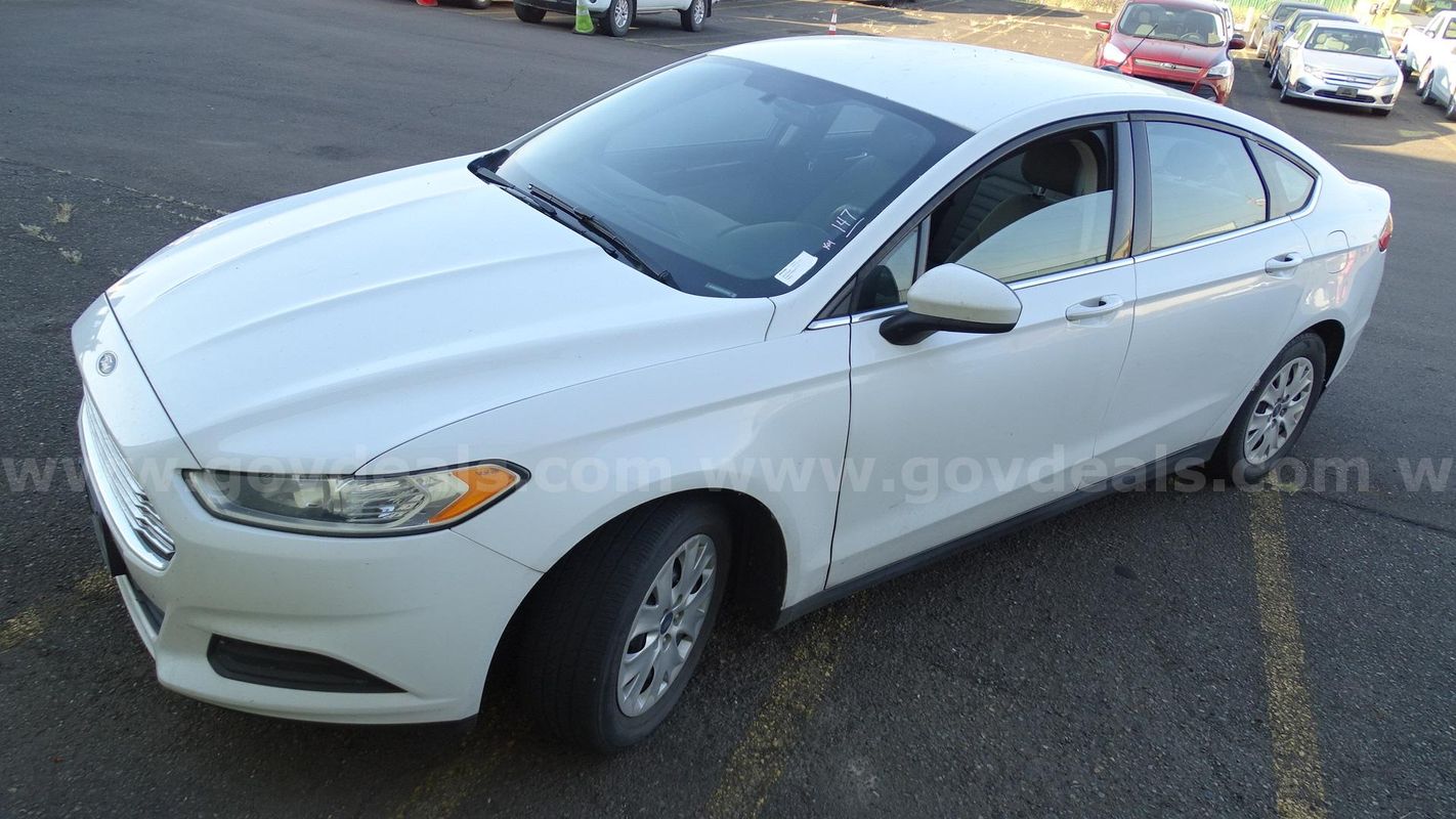 2014 Ford Fusion 4-Door Sedan
