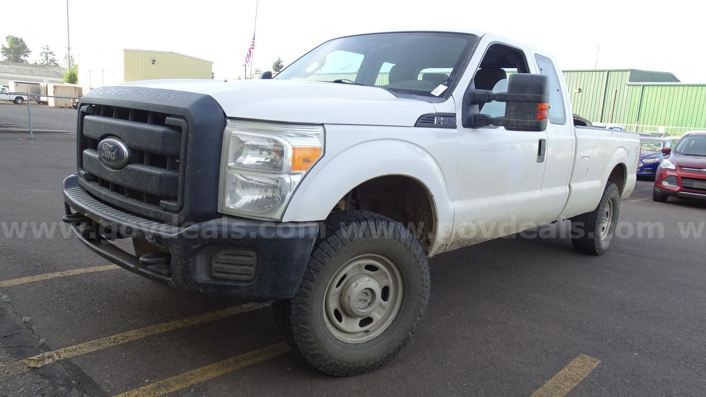 2012 Ford F-250 SD XL SuperCab Long Bed 4WD