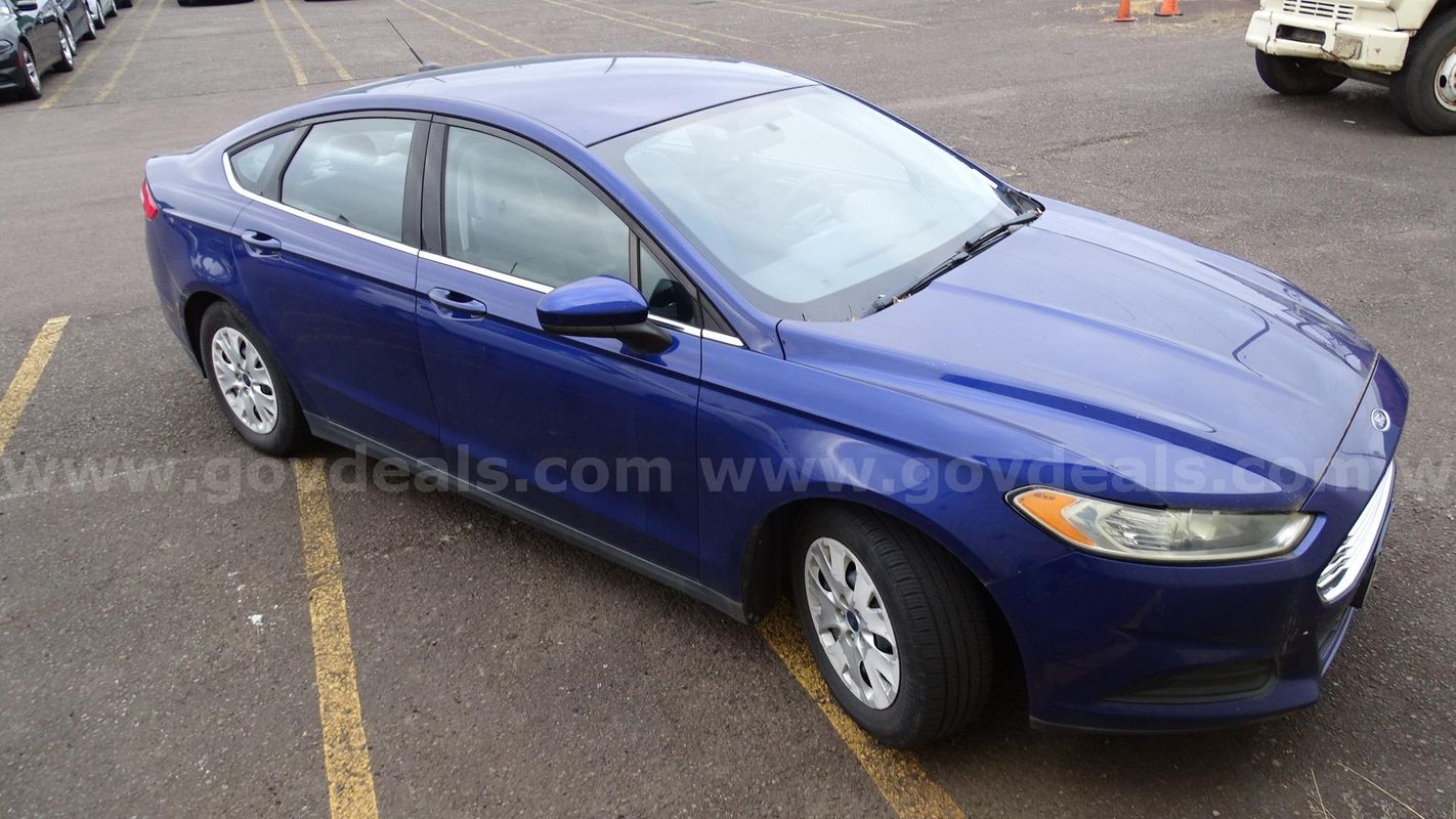 2014 Ford Fusion 4-Door Sedan
